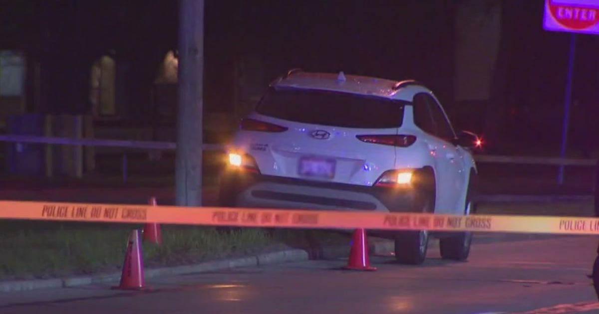 Pedestrian struck by vehicle, seriously injured in Milwaukee | FOX6 ...