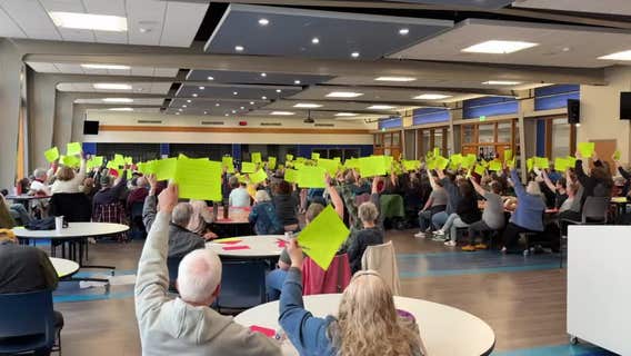 Ron Johnson town hall invite; senator doesn't show, questions asked