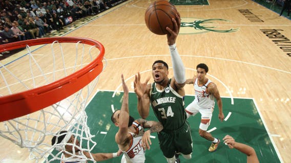 Bucks beat Suns, set team record for field-goal percentage