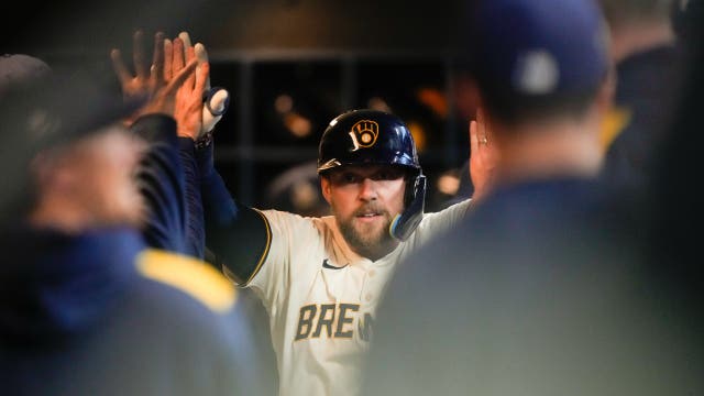 Brewers beat Tigers; Priester, Hoskins help Brewers end 3-game skid