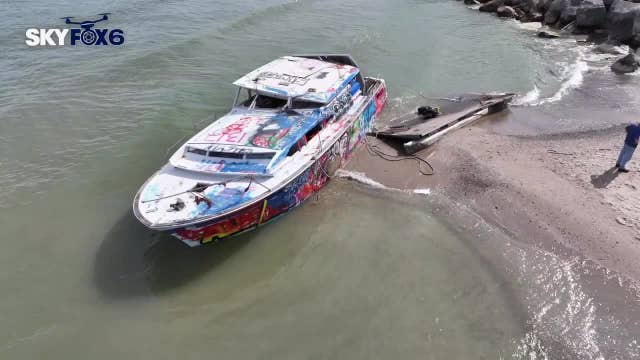Milwaukee's abandoned boat; county turns to "Plan B" to remove vessel