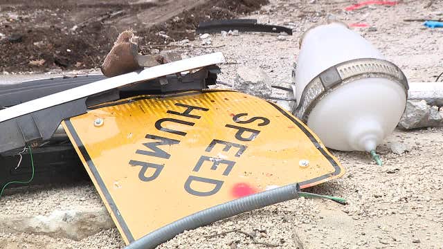 Fatal single-vehicle Milwaukee crash; 1 person dead, 1 injured