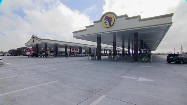 Oak Creek Buc-ee's plans move forward, but could see more roadblocks