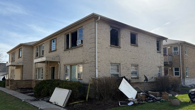 Milwaukee apartment fire Saturday morning, no one injured