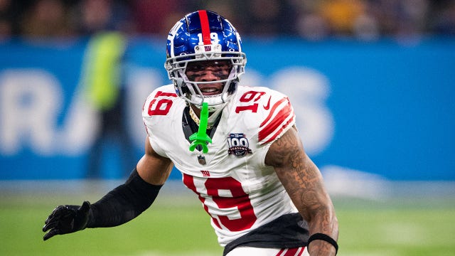 Packers sign linebacker Isaiah Simmons; former first-round pick