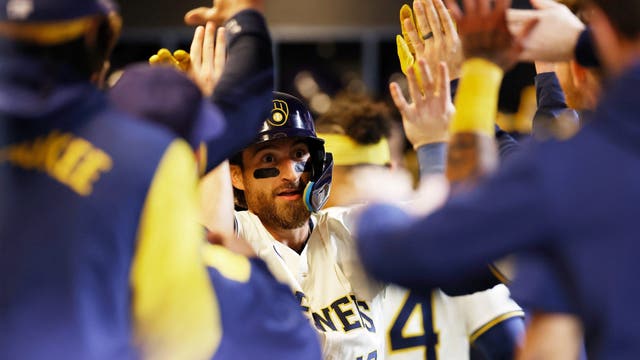 Brewers beat Royals; Eric Haase, Christian Yelich hit solo home runs