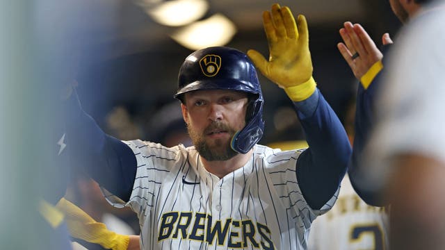 Brewers beat Athletics; Hoskins, Henderson help Milwaukee win