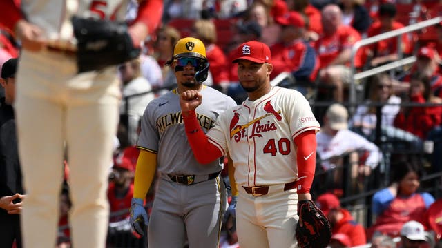Brewers lose to Cardinals, marking 4th loss in a row