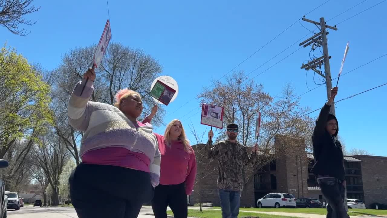 Girl left Milwaukee mental health facility, trafficked, family says Girl left Milwaukee mental health facility, trafficked, family says
