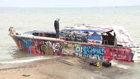 Milwaukee abandoned boat: Hoan Foundation donates to removal effort