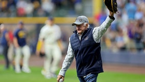 Brewers Bob Uecker golf umbrella giveaway set for Aug. 23