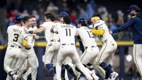 Brewers beat Red Sox, Durbin's sacrifice fly gets walk-off win
