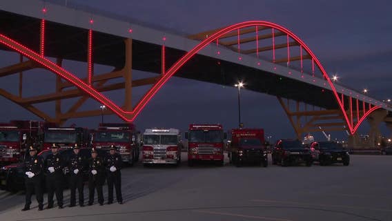 Honoring fallen Wisconsin firefighters; Hoan Bridge lights up red