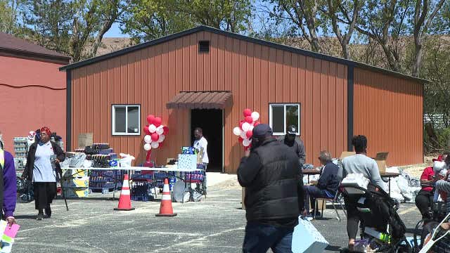 New food distribution center; Milwaukee church hopes to address need