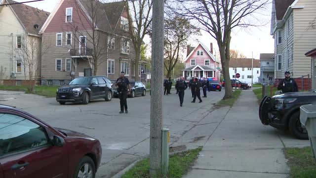 Milwaukee fight, chase near 38th and Walnut; multiple arrests made