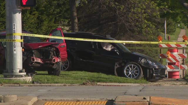 91st and Good Hope crash, Milwaukee police say driver ran red light