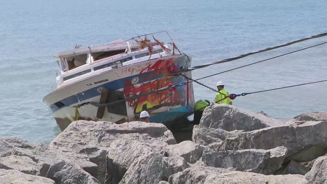 Milwaukee's abandoned boat; vessel's removal underway