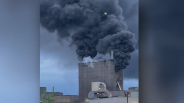 Fire damages Neenah Foundry Thursday night