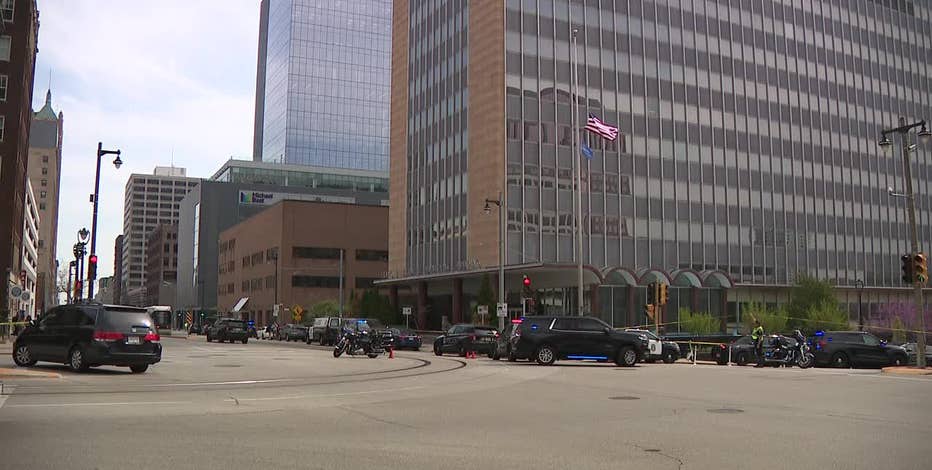 Milwaukee City Hall, Zeidler Building lockdown communication issues