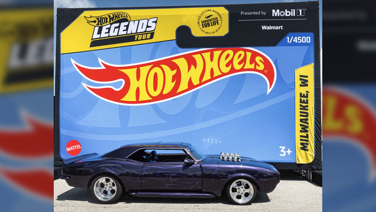 Hot Wheels Legends Tour rolls into New Berlin | FOX6 Milwaukee