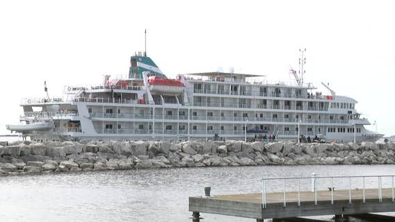 Milwaukee cruise ship season 2025; tour the Pearl Mist