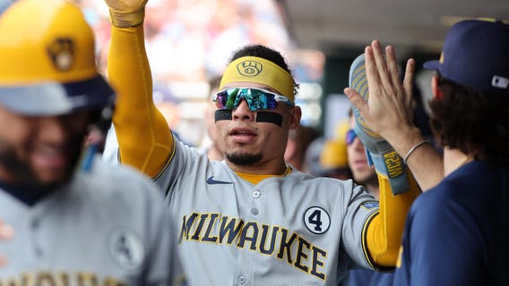 Brewers beat Phillies, extending winning streak to 7