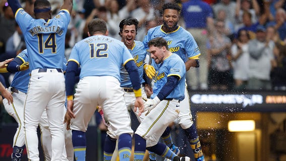 Brewers beat Padres, Caleb Durbin hits walk-off home run