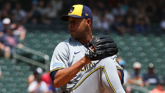 Brewers shut out Twins, Jose Quintana crisp in win