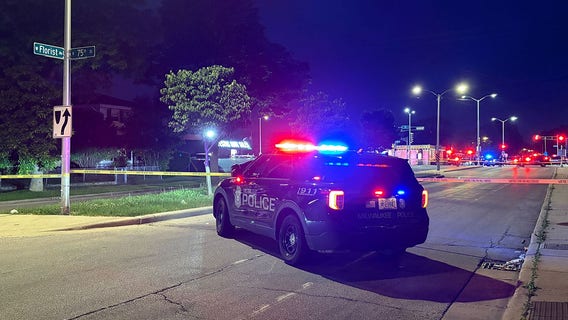 Milwaukee fatal crash near 76th and Florist, 1 dead; other driver fled