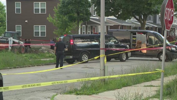 Milwaukee police officers shot near 25th and Garfield, suspect arrested