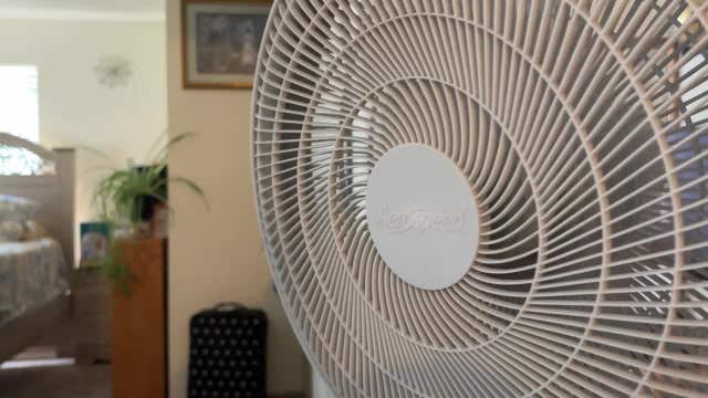 Racine renters without A/C; seniors cope with unfulfilled promises
