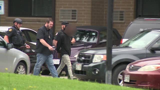 Milwaukee shooting; 2 teens injured in fight, man arrested