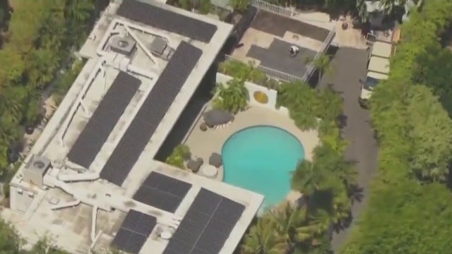 Brad Pitt's Los Angeles home was burglarized; Gino has the scoop