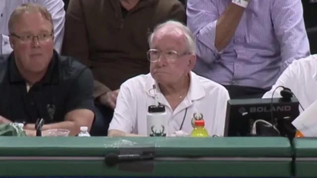 Bob Wanek, longtime Milwaukee Bucks official scorer, has died