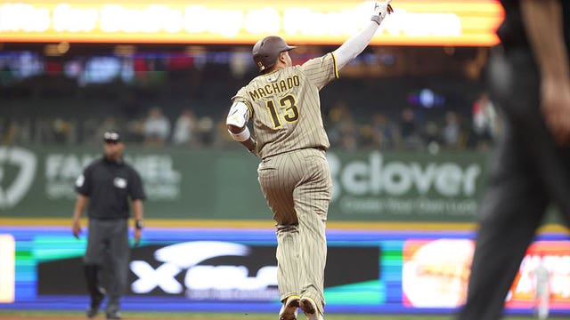 San Diego Padres shut out Milwaukee Brewers, 1-0