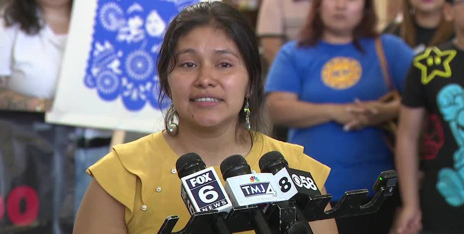 Milwaukee teacher's aide self-deports to El Salvador
