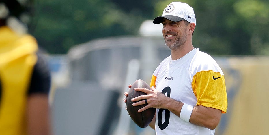 Aaron Rodgers reveals he has been married for 'a couple months'
