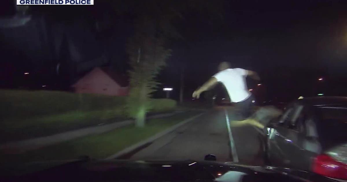 Greenfield police chase, driver jumps from moving car: video | FOX6 ...