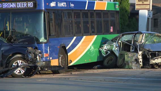 Milwaukee crash involving bus; 8 injured
