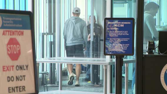TSA ends shoe removal rule; Milwaukee airport travelers react