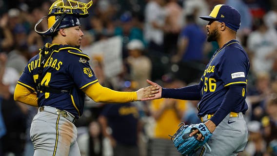 Brewers riding 11-game win streak; become 1st NL team to reach 60 victories
