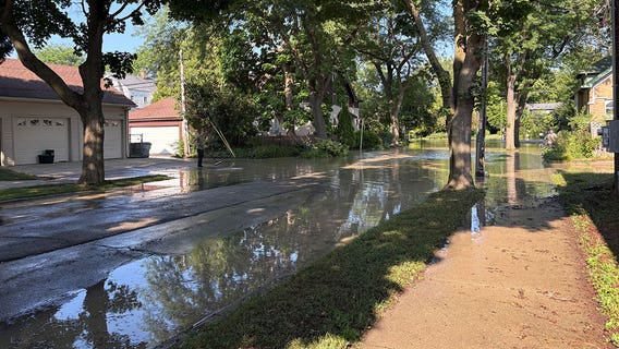 Milwaukee street flooding in city's Riverwest neighborhood