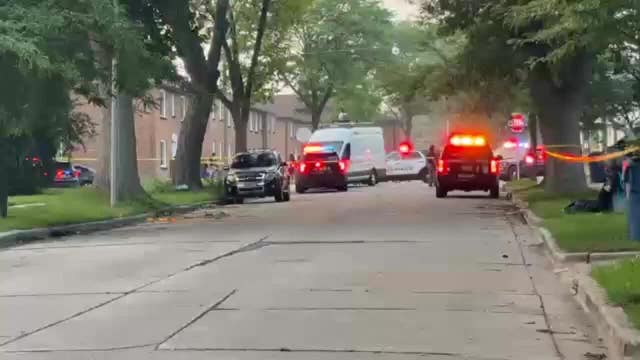 Milwaukee shootings Sunday; 2 dead, 2 wounded
