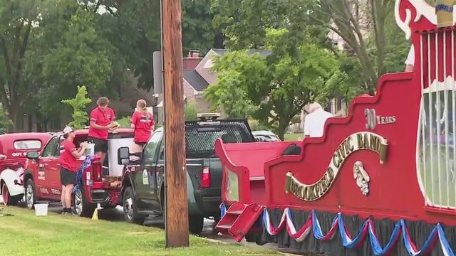 Independence Day festivities in Wauwatosa; parade held for 90+ years