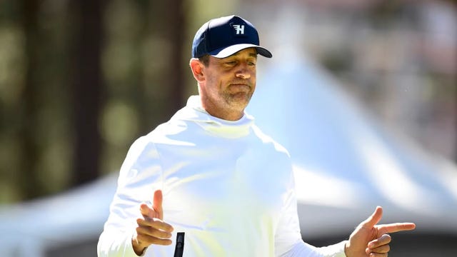 Aaron Rodgers refuses to sign autograph for fan because he didn't know enough details about a 2005 game