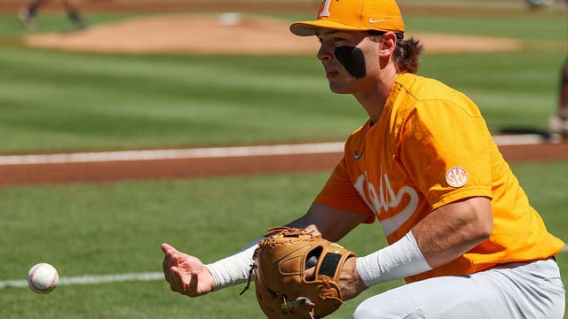 Milwaukee Brewers sign infielder Andrew Fischer