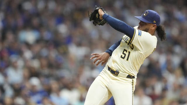 Brewers beat Dodgers, Peralta pitches 6 shutout innings