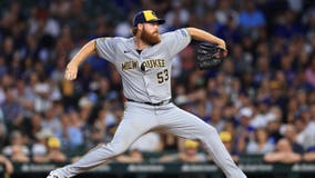 Brewers lose to Cubs in doubleheader sweep for Chicago, fans rally