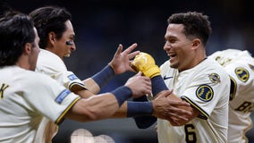 Brewers walk off Diamondbacks, Collins' sac fly scores Lockridge