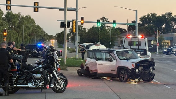 Milwaukee police chase, crash at 91st and Silver Spring; driver arrested